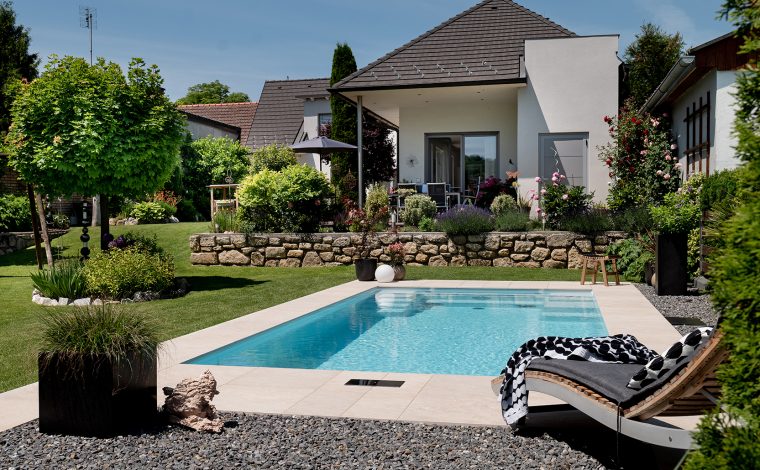 Bepflanzung um den Pool Leidenfrost Pools