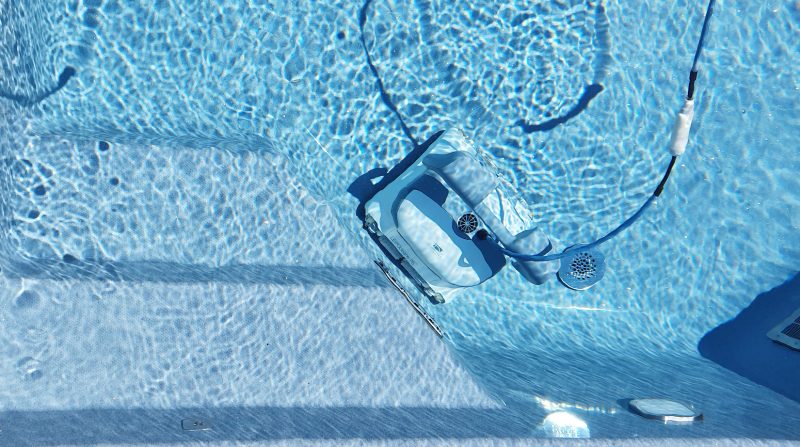 Der Poolroboter – ein nützlicher Helfer