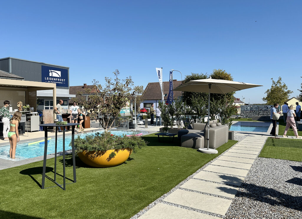 Poolplanung - Messen 2025 1 Hausmesse bei Leidenfrost mit Probebaden und Beratung direkt am Pool